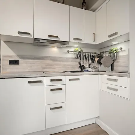 度假居 Kleine Sommerliebe - Mit Garten Am Radwanderweg Warenshof