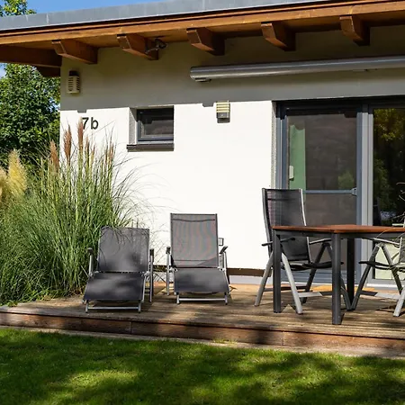 Kleine Sommerliebe - Mit Garten Am Radwanderweg * Warenshof