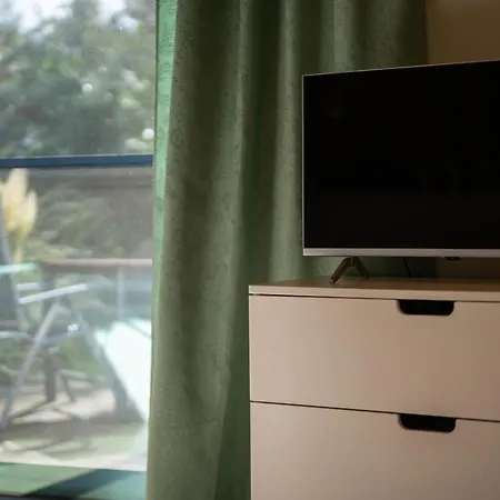 Kleine Sommerliebe - Mit Garten Am Radwanderweg * Warenshof